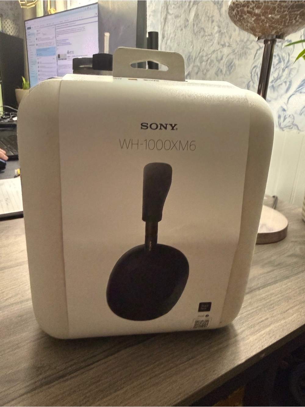 NWOT Sony Noise Cancellation Headphones - Black